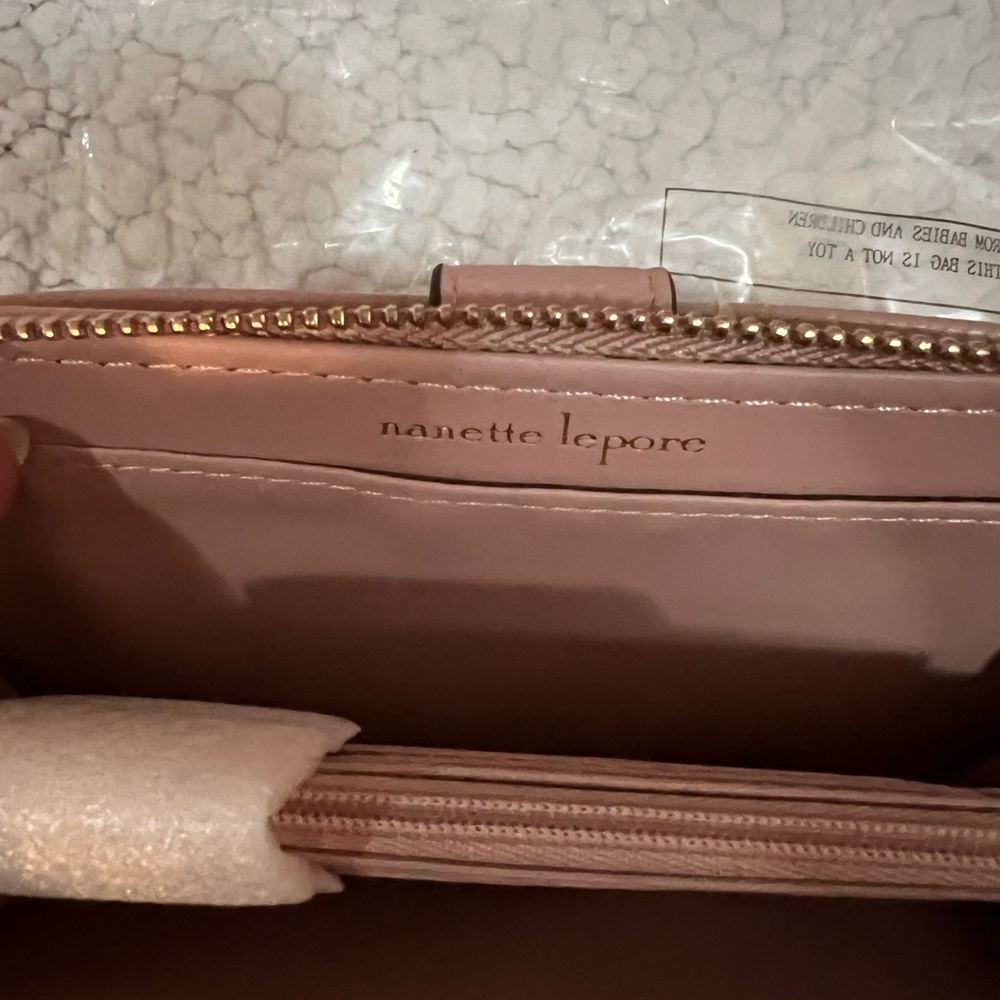💞💞NANETTE LEPORE Nattie Zip Back Clutch w/Tech Pocket-Blush NWT/packaging - Picture 7 of 11